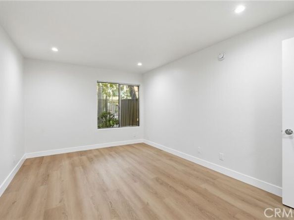 15511 Sherman Way 19, Van Nuys (los Angeles) CA 91406