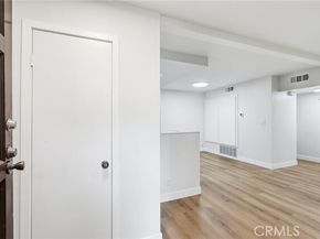 15511 Sherman Way 19, Van Nuys (los Angeles) CA 91406