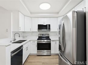 15511 Sherman Way 19, Van Nuys (los Angeles) CA 91406