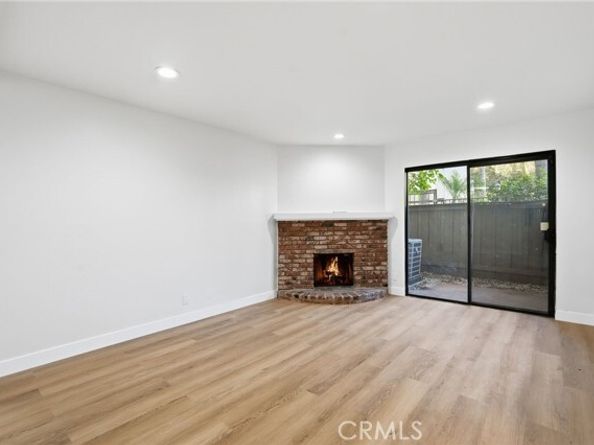 15511 Sherman Way 19, Van Nuys (los Angeles) CA 91406