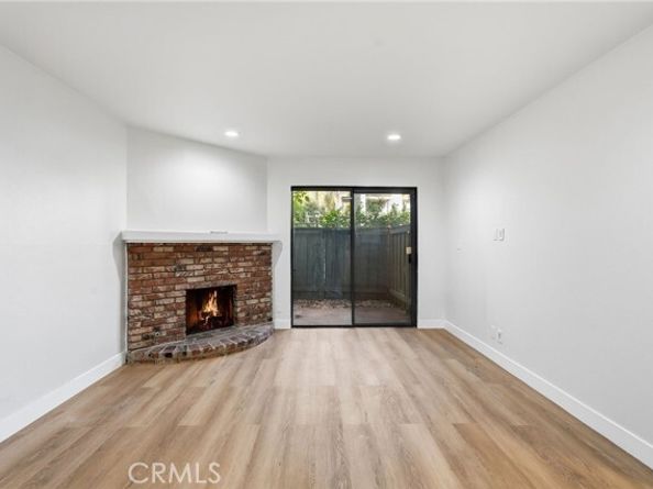 15511 Sherman Way 19, Van Nuys (los Angeles) CA 91406