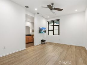 133 The Promenade 118, Long Beach CA 90802