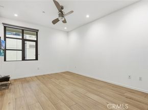 133 The Promenade 118, Long Beach CA 90802