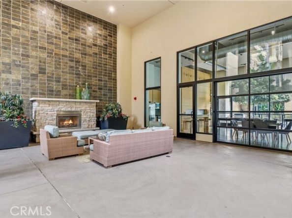 133 The Promenade 118, Long Beach CA 90802