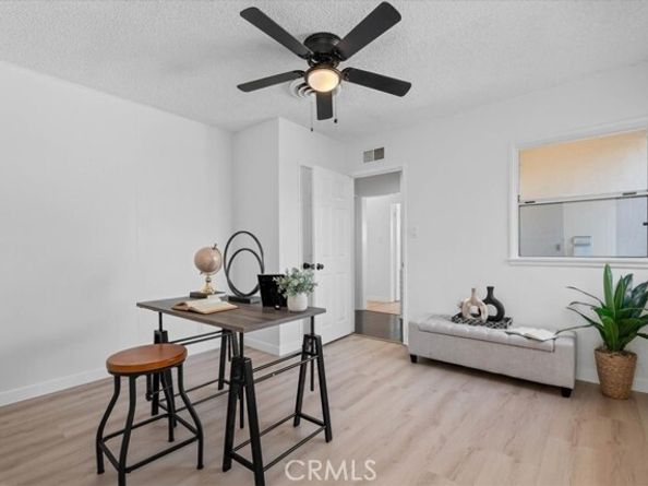 8131 Garden Grove, Reseda (los Angeles) CA 91335