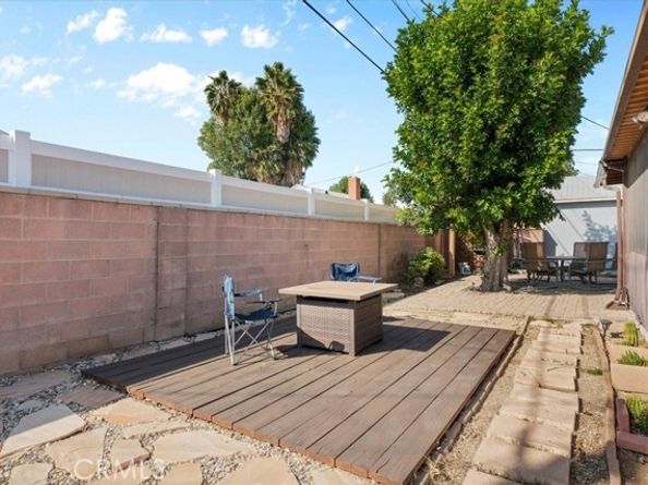 8131 Garden Grove, Reseda (los Angeles) CA 91335