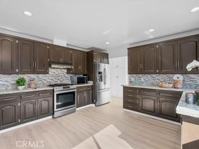 8131 Garden Grove, Reseda (los Angeles) CA 91335