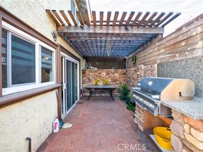 11742 215th 8, Lakewood CA 90715