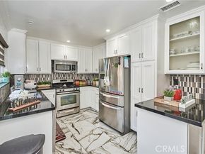 11742 215th 8, Lakewood CA 90715