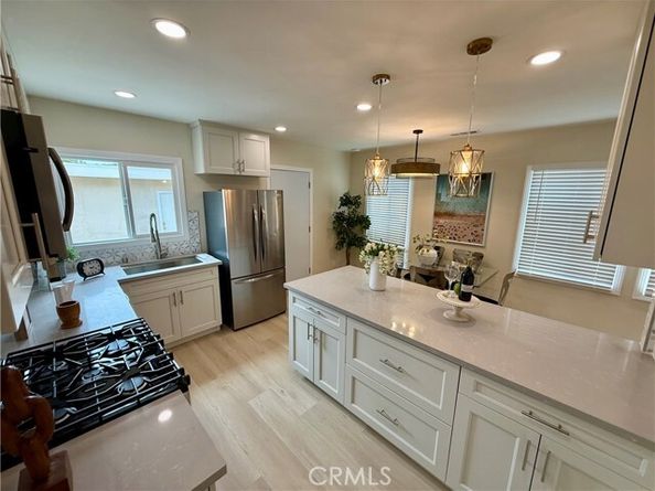 6161 Orange Avenue, Long Beach CA 90805