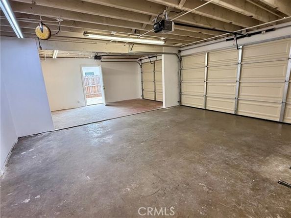 6161 Orange Avenue, Long Beach CA 90805