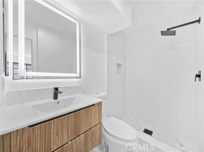 9140 Burnet Avenue 10, North Hills (los Angeles) CA 91343