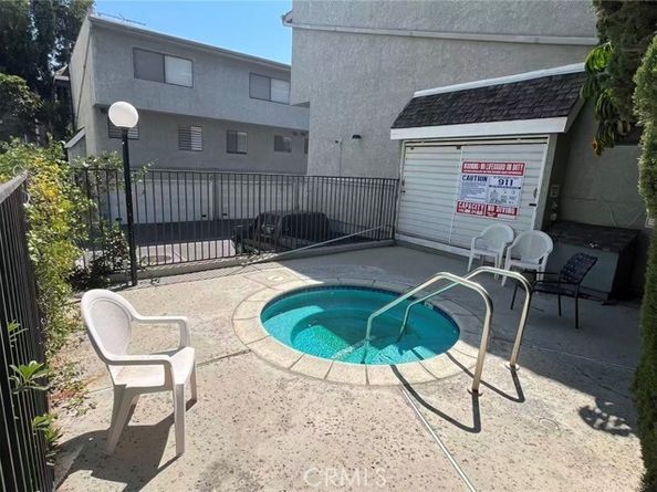 9140 Burnet Avenue 10, North Hills (los Angeles) CA 91343