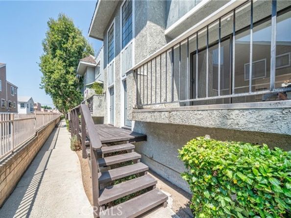 9140 Burnet Avenue 10, North Hills (los Angeles) CA 91343