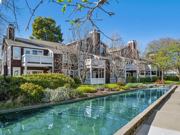 91 Marina Lakes Dr, Richmond CA 94804