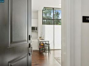 210 Lafayette Circle 101, Lafayette CA 94549