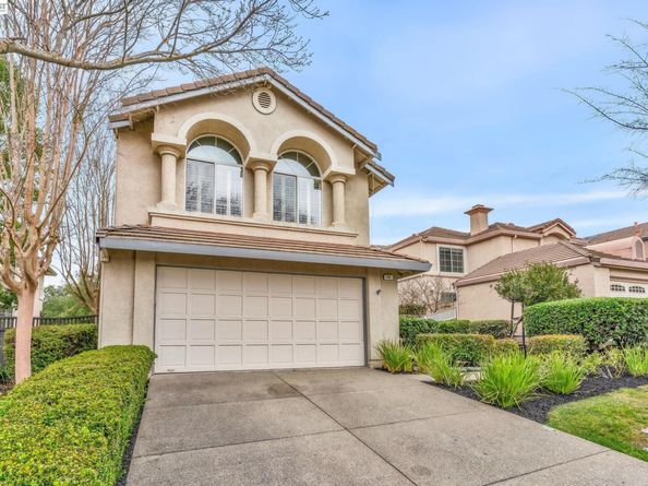 690 Glasgow Cir, Danville CA 94526