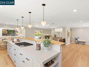 7 Whitehall Dr, Orinda CA 94563