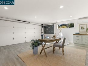 7 Whitehall Dr, Orinda CA 94563