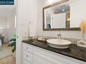 7 Whitehall Dr, Orinda CA 94563