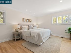 7 Whitehall Dr, Orinda CA 94563