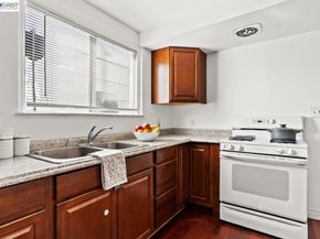 812 Lisbon, Oakland CA 94601