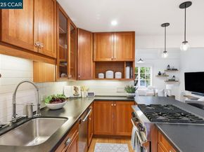 129 Spring Rd, Orinda CA 94563