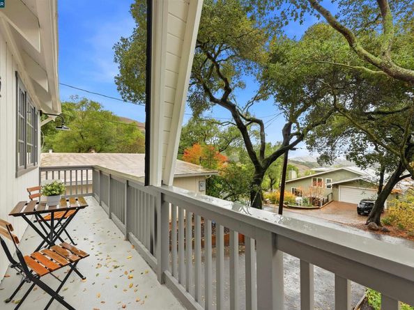 129 Spring Rd, Orinda CA 94563