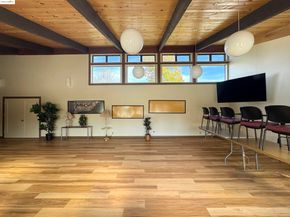 3365 Los Prados St, San Mateo CA 94403