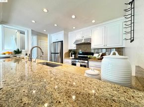 3365 Los Prados St, San Mateo CA 94403