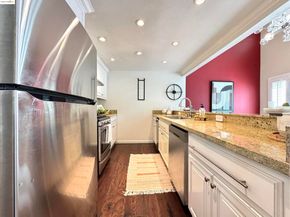 3365 Los Prados St, San Mateo CA 94403