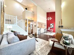 3365 Los Prados St, San Mateo CA 94403