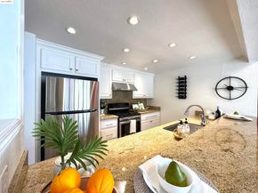 3365 Los Prados St, San Mateo CA 94403