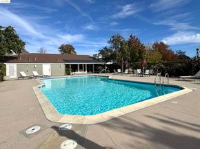 3365 Los Prados St, San Mateo CA 94403