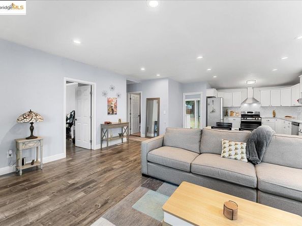 2016 104th AVE, Oakland CA 94603