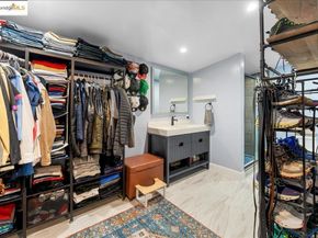 2016 104th AVE, Oakland CA 94603