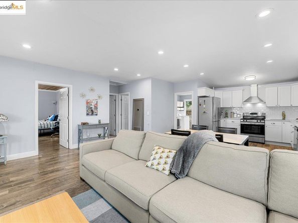 2016 104th AVE, Oakland CA 94603