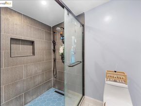 2016 104th AVE, Oakland CA 94603