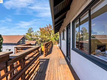 2907 Channing Way