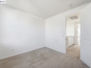 4243 Sunset View Dr, Dublin CA 94568
