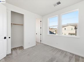 4243 Sunset View Dr, Dublin CA 94568
