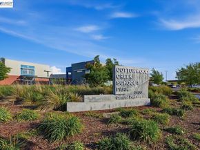4243 Sunset View Dr, Dublin CA 94568