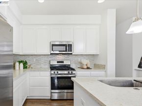 4243 Sunset View Dr, Dublin CA 94568