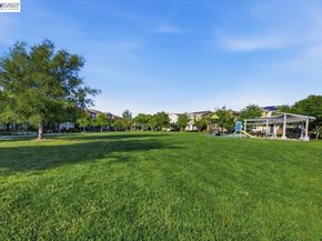 4243 Sunset View Dr, Dublin CA 94568