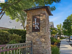 4243 Sunset View Dr, Dublin CA 94568