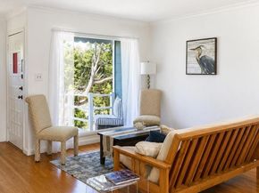 8041 greenly dr, Oakland CA 94605