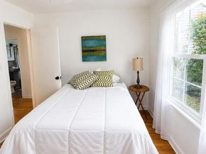 8041 greenly dr, Oakland CA 94605
