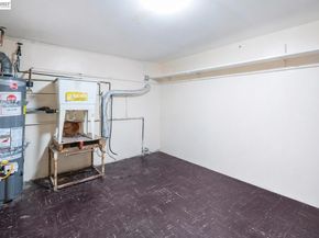 8041 greenly dr, Oakland CA 94605