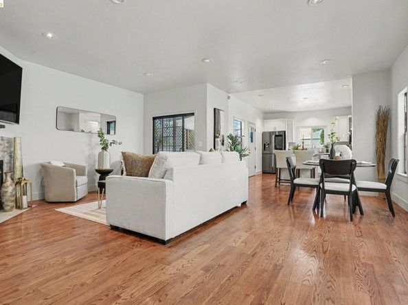 1433 Myrtle St, Oakland CA 94607