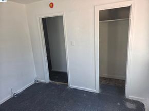 2859 E 9th Street, Oakland CA 94601